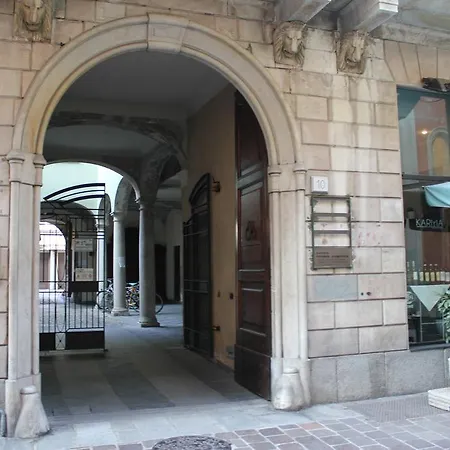 Via Rusconi 10 - Bymyhomeincomo * Como