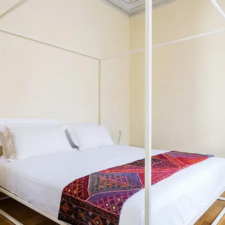 Via Rusconi 10 - Bymyhomeincomo * Como