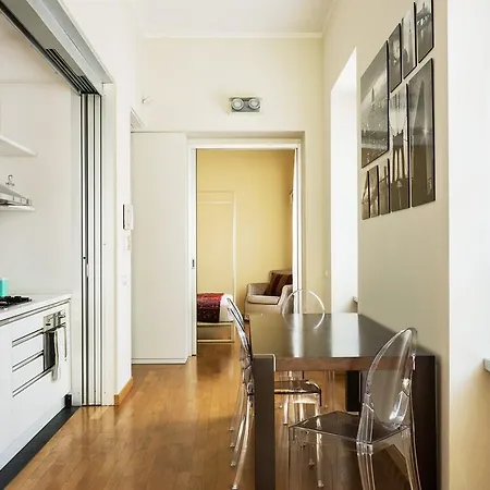 Via Rusconi 10 - Bymyhomeincomo * Como