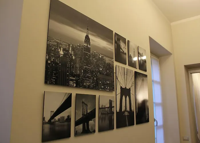 Via Rusconi 10 - Bymyhomeincomo 코모