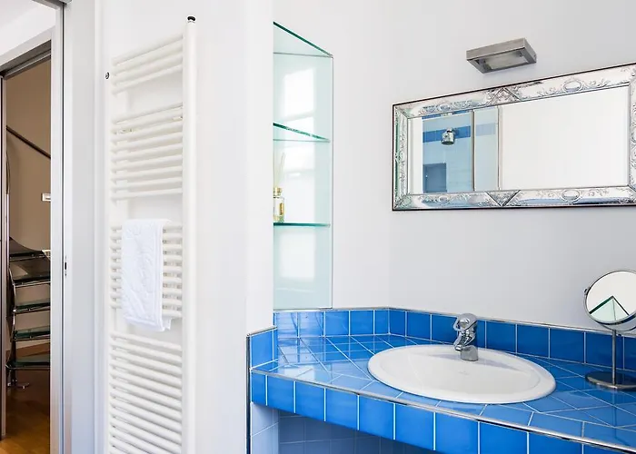 Via Rusconi 10 - Bymyhomeincomo *